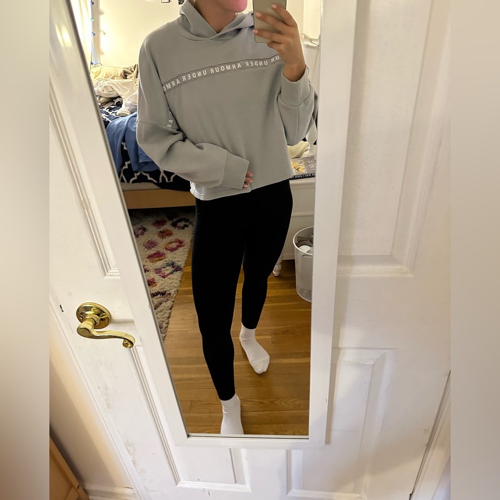 Under Armour cropped sweatshirt.